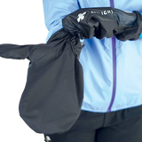 RaidLight MP+® Waterproof Over Mitt angezogen